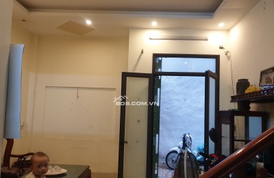BÁN NHÀ ĐẸP 1.45 TỶ 3 TẦNG 33M2 ( TÂY NAM ) KHU BÃI VƯỢT