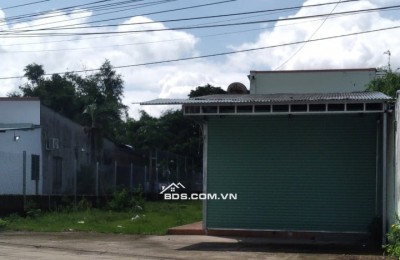 BÁN ĐẤT MẶT TIỀN ĐƯỜNG HÙNG VƯƠNG DIỆN TÍCH LỚN, GIÁ CẢ HỢP LÝ ( Mời a chị e môi giới )