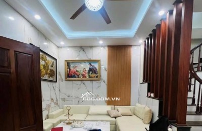 Cần bán nhà đẹp tự xây khu vực Cầu Giấy