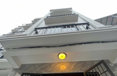 Bán gấp Nhà Lô góc, Thang máy 6 tầng Lạc Long Quân, Tây Hồ