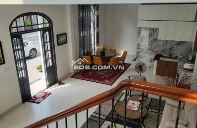 Nhà đẹp 2 mặt tiền sát đường Lê Đại Hành, Q.Cẩm Lệ, TP. Đà Nẵng