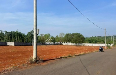 Chính chủ kẹt tiền, bán gấp thị trấn Ngãi Giao, sổ sẵn, cc liền, mặt tiền đường nhựa