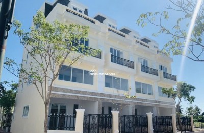 BÁN ĐẤT KHU BIỆT THỰ TP TÂN AN - MẶT TIỀN QL1A - SHR GIÁ CHỈ 1 TỶ
