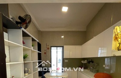 BÁN NHÀ VƯỜN 2 TẦNG – KIỆT RỘNG NÚI THÀNH – GẦN SÂN BAY & TT