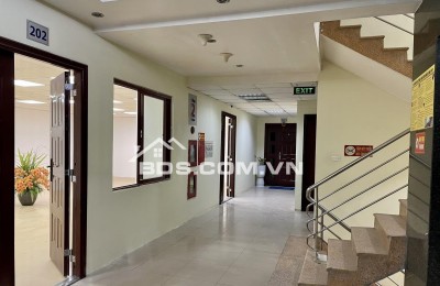 40 và 43m2 văn phòng cho thuê tại số 18 ngõ 11 thái hà. lh chủ nhà