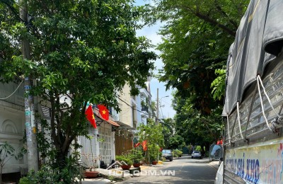 TOÀ NHÀ 7 TẦNG CÓ HẦM PHẠM HUY THÔNG, BAO GỒM 16 PHÒNG CHO THUÊ.