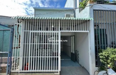 Làm ăn thua lỗ bán nhà 111m2 có SHR Giá 690tr gần BVXA Xã tân phú trung Củ Chi !