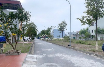 Cơ hội sở hữu song song hai lô đất liền kề, vị trí đắc địa tại khu đô thị Liêm Chính, Trường Chuyên Biên Hòa