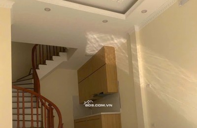 BÁN NHÀ CỔ LINH, ĐÀM QUANG TRUNG, GẦN TTTM AEON, NGÕ THÔNG, Ô TÔ ĐỖ CỬA, 5 TẦNG, XÂY MỚI.