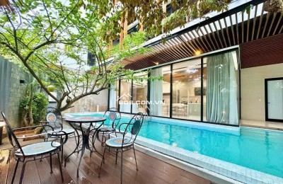 Villa lô góc ,hồ bơi - Ngay cổng sân bay - Giá 22 tỷ .