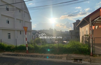 Chính chủ tôi cần bán nhanh (hoặc cho thuê) lô đất đẹp ngay trung tâm Đà Lạt, phường 3, đường Tô Hiến Thành
