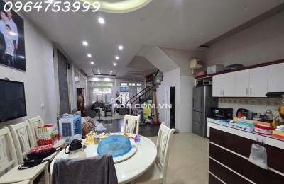 SIÊU VIP – BIỆT THỰ SÂN VƯỜN, Ở SƯỚNG GIỮA LÒNG THỦ ĐÔ
Diện tích thực tế 150m²  Mặt tiền 7.8m  Khu Cán bộ Trung ương