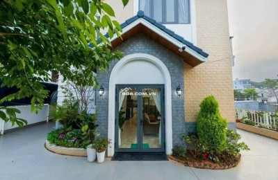 CHO THUÊ VILLA 6 PHÒNG NGỦ 200M2 NAM HỒ PHƯỜNG 11 ĐÀ LẠT 24TR/THÁNG