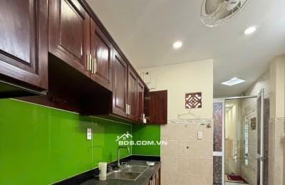 (Nhà Hiếm) Nhà đẹp Lý Thái Tổ, Hẻm xe tải – 5 tầng BTCT – 7 PN 7 Wc, 5.xx tỷ
