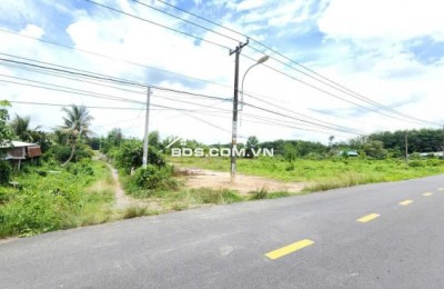 Bán gấp đất tại mặt tiền đường 821 ( Phạm Thị Quới) thuộc xã Phú Mỹ Hưng, huyện Củ Chi, thành phố Hồ Chí Minh .