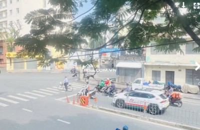 Bán nhà quận 1, kế bên tru sở công an thành phố, ngã ba nguyễn cư trinh và nguyễn trãi quận 1