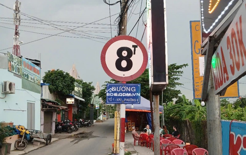 Nhà Giá rẻ nhứt TP Mỹ Tho, Phường 6  gần cầu Rạch Miễu..hẻm xe hơi.