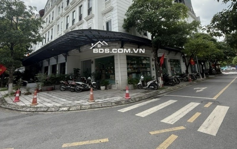 BÁN LÔ GÓC ĐẸP NHẤT QUẬN CẦU GIẤY – 137m² chỉ 40 tỷ