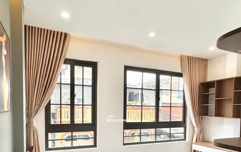 Nhà Đẹp Dòng Tiền, Đường Láng, Đống Đa 75m, 7 tầng, mt 4.6m, giá 18.5 tỷ.