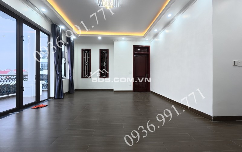 BÁN BIỆT THỰ MẶT ĐƯỜNG Q.ĐỒ SƠN GIÁ CHỈ 6.9 TỶ S = 420M2 SỬ DỤNG
