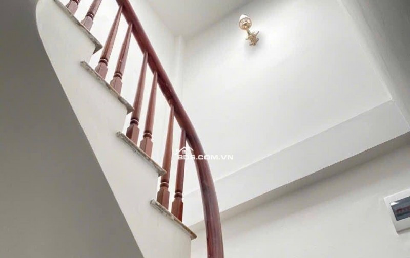 Nhà Đẹp Thang Máy Quan Nhân, Thanh Xuân 30m, 5 tầng, mt 4.6m, giá 7.9 tỷ