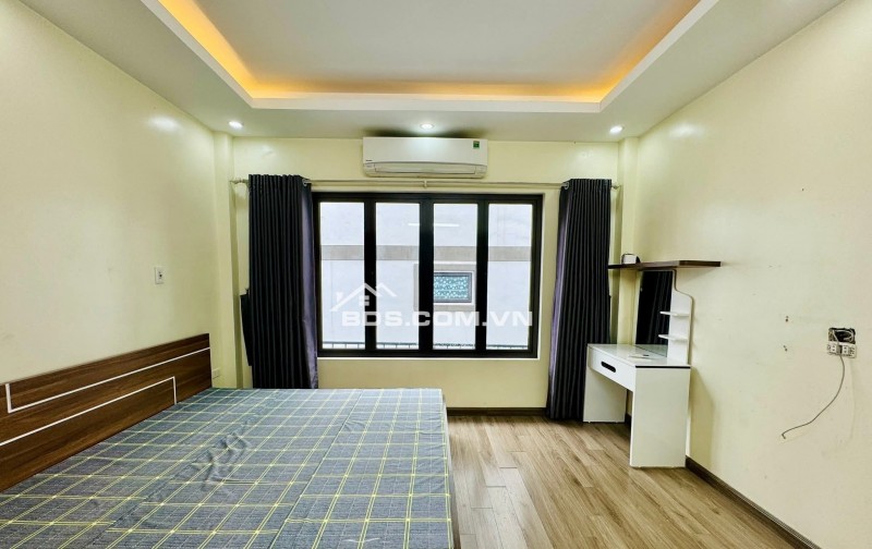 Nhà Đẹp Ô Tô Ngủ Trong Nhà, Đường Hoàng Mai 42m, 5 tầng, mt 4.2m, giá 15.2 tỷ