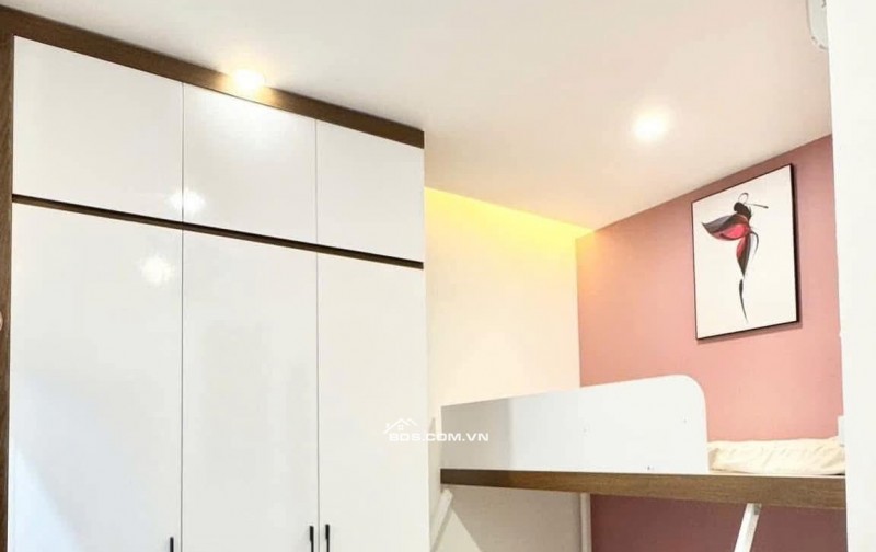 Nhà Đẹp Dòng Tiền, Đường Láng, Đống Đa 75m, 7 tầng, mt 4.6m, giá 18.5 tỷ.