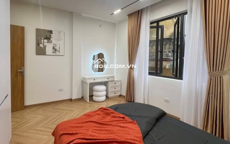 Nhà Đẹp Phố Bạch Mai, Hai Bà Trưng 37/40m, 5 tầng, mt 4.2m, giá 8 tỷ