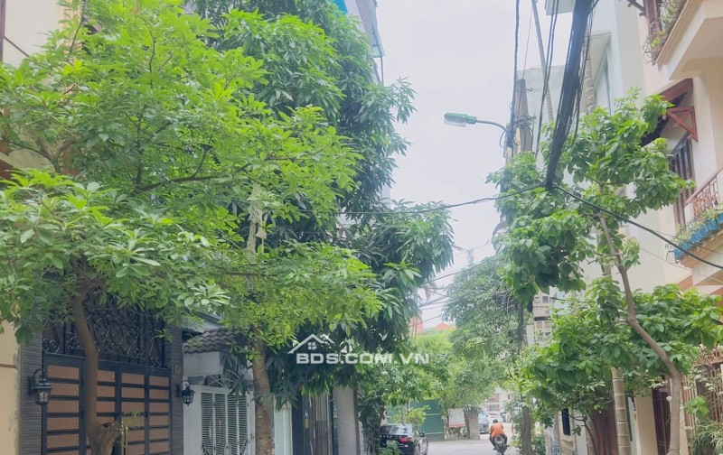 Nhà Đẹp Ô TÔ Chạy Vòng Quanh Lạc Trung, Hai Bà Trưng 87m, 4 tầng, mt 8m, giá 28.7 tỷ