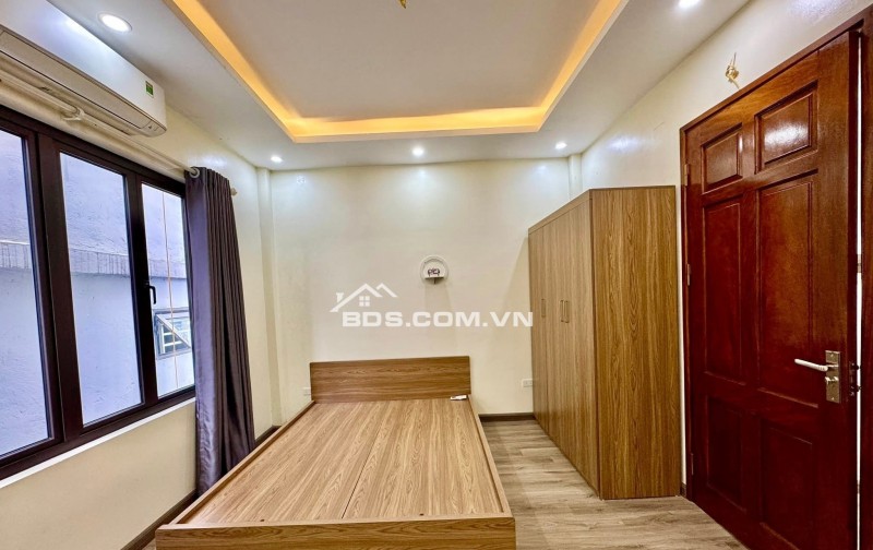 Nhà Đẹp Ô Tô Ngủ Trong Nhà, Đường Hoàng Mai 42m, 5 tầng, mt 4.2m, giá 15.2 tỷ