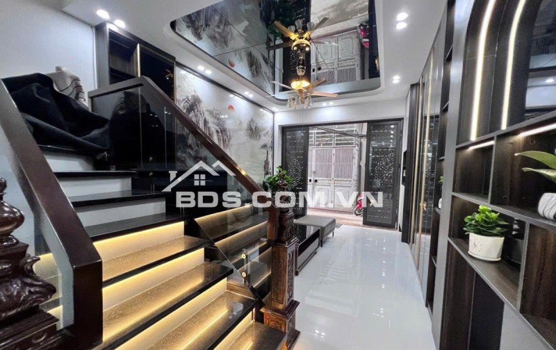 Vip Khương Đình 2 thoáng , ngõ thông, ô tô vào tận nhà,62m giá 17 tỷ