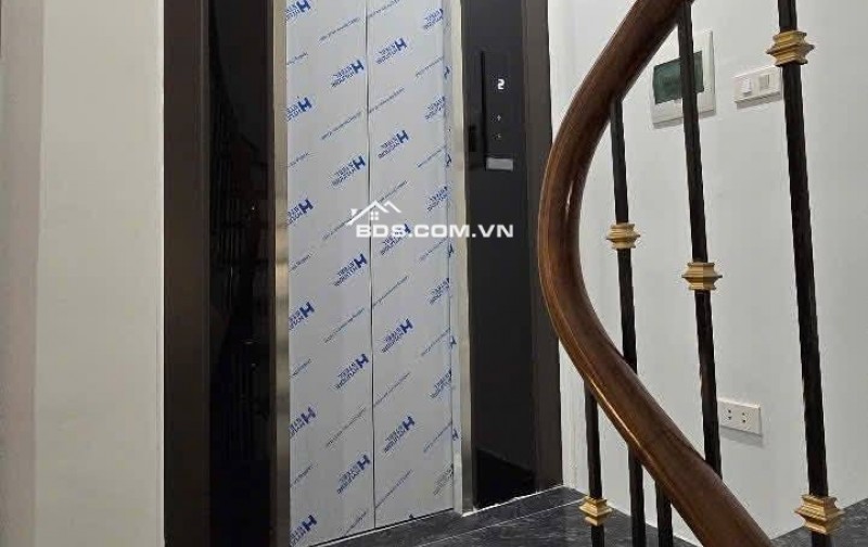 Nhà Đẹp Kinh Doanh, Thang Máy, Ngõ Văn Chương, Đống Đa 25m, 5 tầng, mt 4.5m, giá 7.79 tỷ