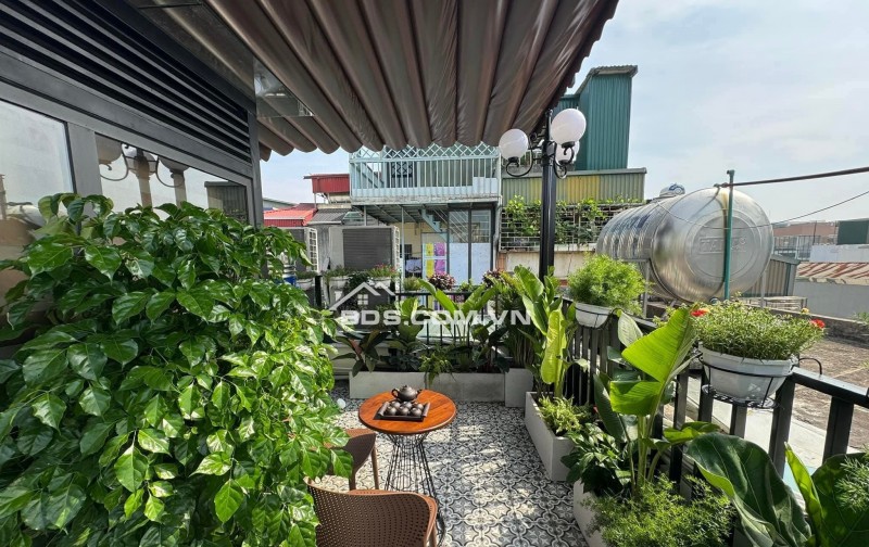 Nhà Đẹp Gần Đường Ô TÔ Tân Mai, Hoàng Mai 35m, 5 tầng, mt 3.7m, giá 10 tỷ