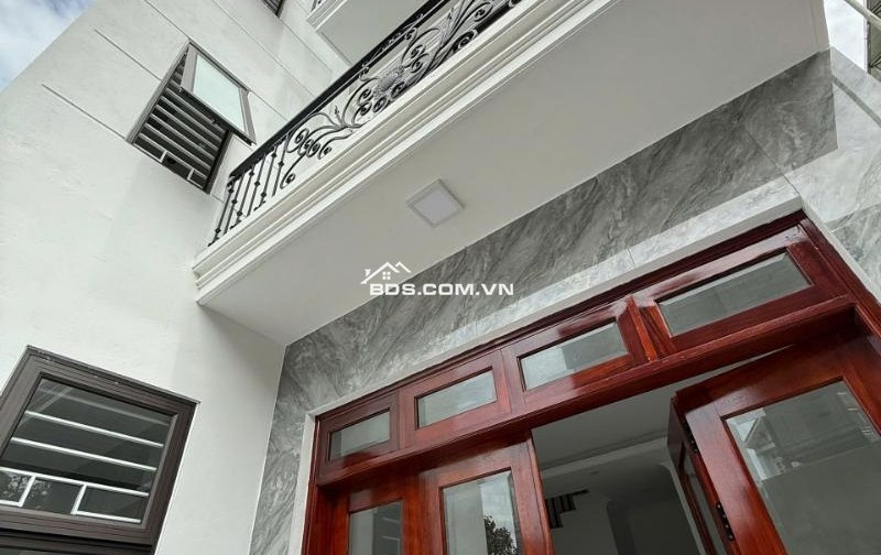 NHÀ MỚI 6 TẦNG THANG MÁY – GARA Ô TÔ – VỊ TRÍ VÀNG KINH DOANH NHỎ – THẠCH BÀN, LONG BIÊN