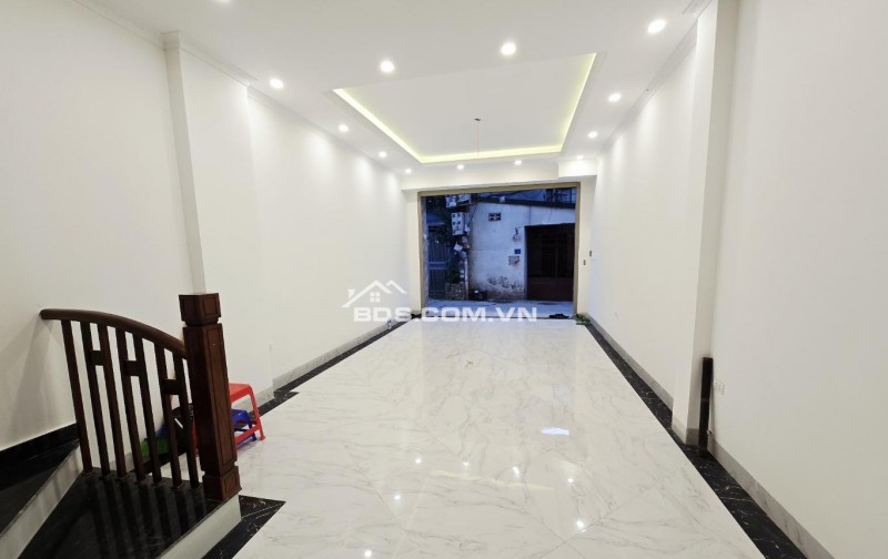NHÀ MỚI 6 TẦNG THANG MÁY – GARA Ô TÔ – VỊ TRÍ VÀNG KINH DOANH NHỎ – THẠCH BÀN, LONG BIÊN