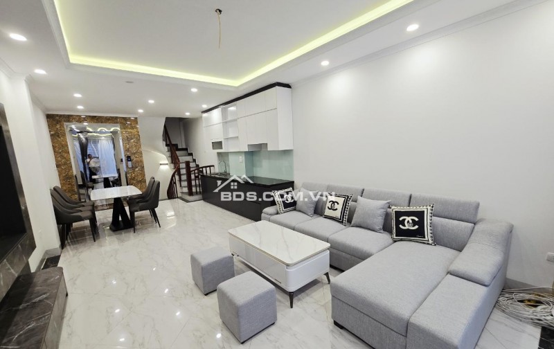 NHÀ MỚI 6 TẦNG THANG MÁY – GARA Ô TÔ – VỊ TRÍ VÀNG KINH DOANH NHỎ – THẠCH BÀN, LONG BIÊN