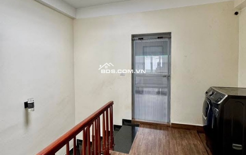 Nhà Đẹp Ô Tô Ngủ Trong Nhà, Đường Hoàng Mai 42m, 5 tầng, mt 4.2m, giá 15.2 tỷ