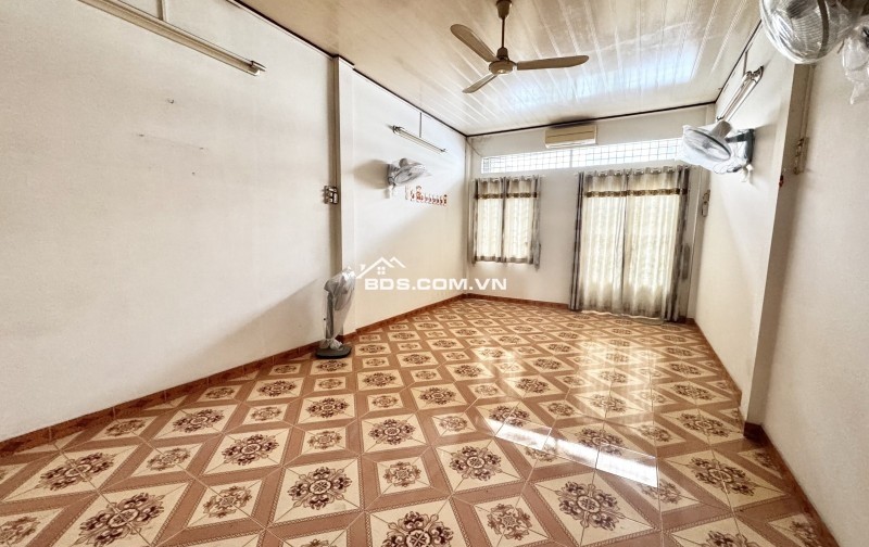 NHÀ QUANG TRUNG GÒ VẤP, 130m2, NỞ HẬU 8M, DỌN VÀO Ở NGAY !