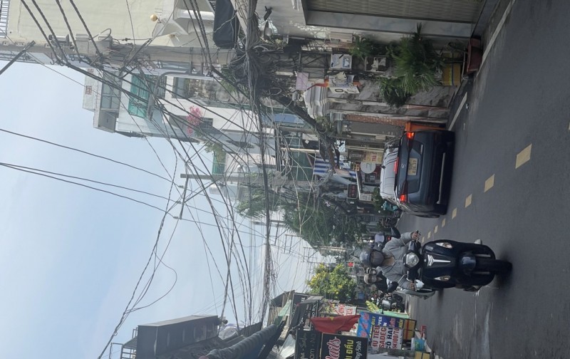 Bán nhà MT hẻm oto 6m kv sầm uất Quận 7