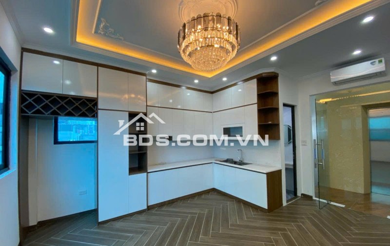 : NHÀ ĐẸP VŨ TÔNG PHAN MẶT NGÕ KINH DOANH,2 THOÁNG TRƯỚC SAU,NGÕ Ô TÔ THÔNG 37M, GIÁ 12,5 tỷ