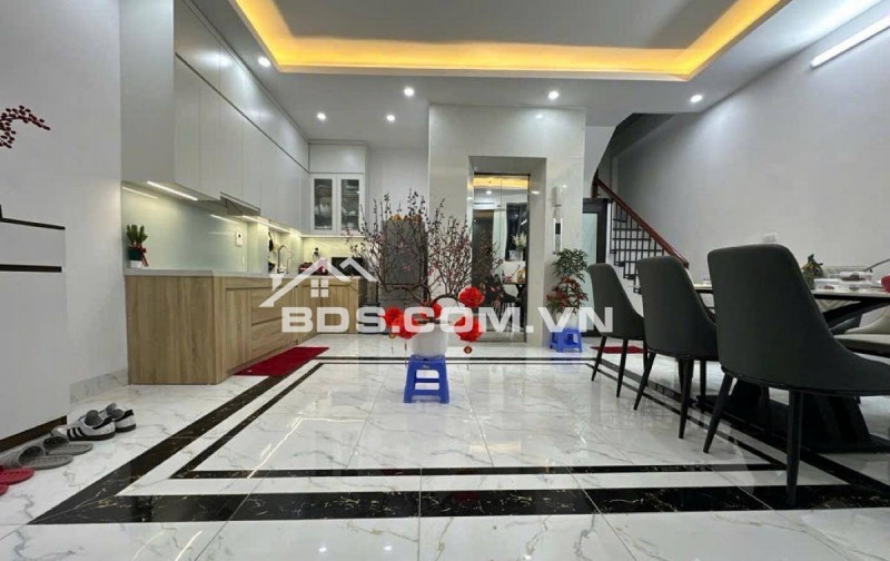 Nhà Đẹp Gần Đường Ô TÔ, Thang Máy Trương Định, Hai Bà Trưng 34m, 5 tầng, mt 5.5m, giá 7.98 tỷ.