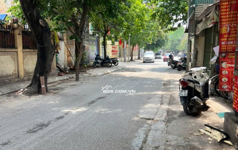 Bán Nhà Phố Chùa Láng - 2 Thoáng - Ở Ngay - Full Nội Thất - 46m, 4Tầng - Chỉ 10.9 Tỷ.