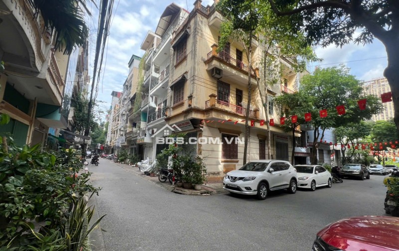 BÁN NHÀ PHÂN LÔ MẠC THÁI TỔ - Ô TÔ TRÁNH - KD VĂN PHÒNG ĐỈNH.