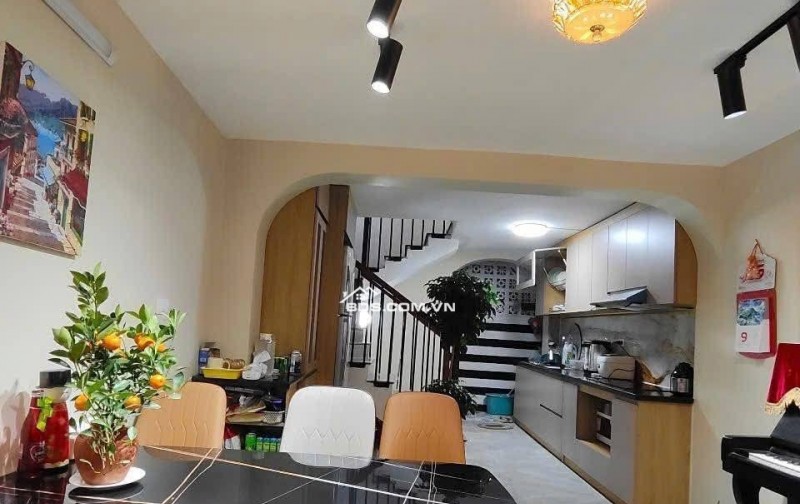 Nhà Đẹp Gần Đường Ô TÔ Trương Định, Hoàng Mai 48/52m, 5 tầng, mt 3.6m, giá 8.8 tỷ.