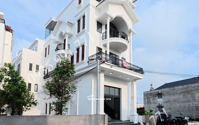BÁN BIỆT THỰ MẶT ĐƯỜNG Q.ĐỒ SƠN GIÁ CHỈ 6.9 TỶ S = 420M2 SỬ DỤNG