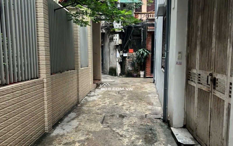 Nhỉnh 9 Tỷ - Pháo Đài Láng, Đống Đa - Gần Phố - 2 Thoáng - 46m, 5 Tầng.