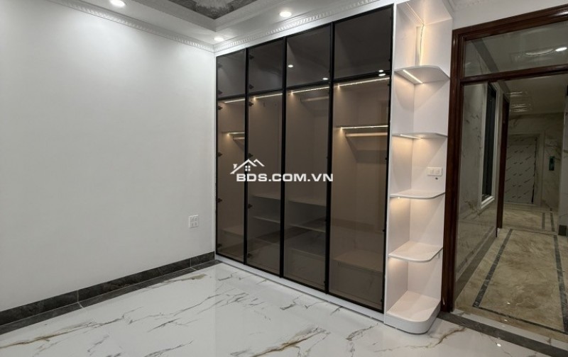 Phân Lô CẦU GIẤY - Ở SƯỚNG - Ô TÔ - THANG MÁY 60m2
