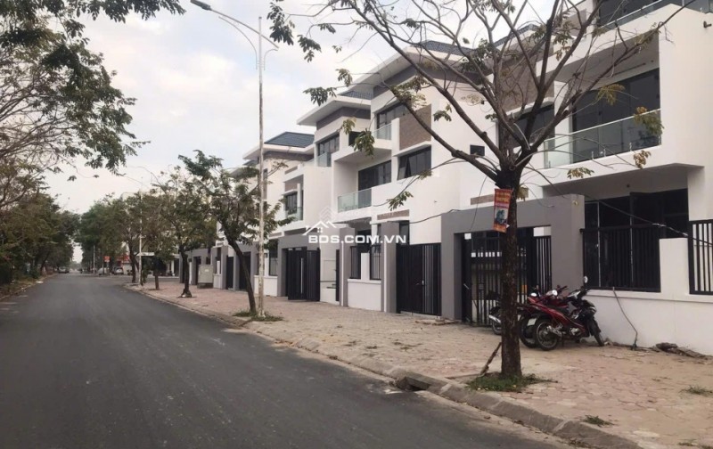 Bán nhà Lê Lợi,HĐ HN,kinh doanh , ô tô, thang máy,wiu đẹp , dt39m2,giá 9 ty