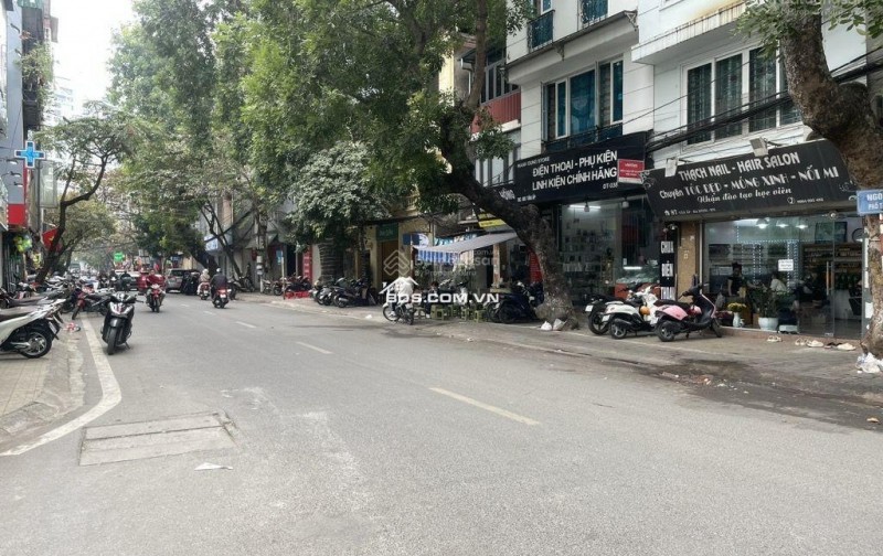 3 BƯỚC CHÂN RA PHỐ NHƯ ĐẠI LỘ