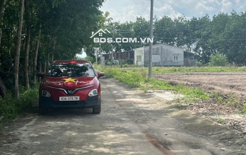 BÁN GẤP! Đất Đô Thị 150m²,Gần KCN, Sổ Sẵn–Giá 300TR